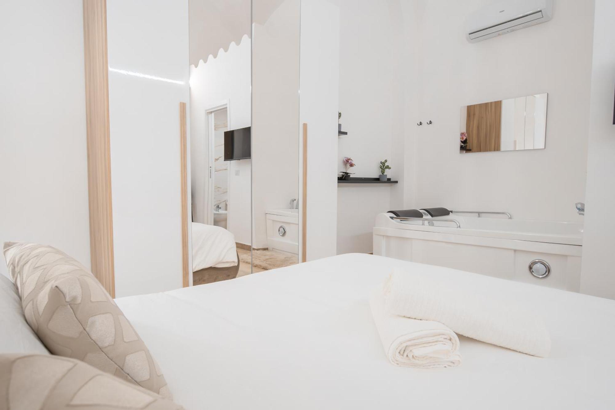 La Pigna Hotel Bari Ngoại thất bức ảnh